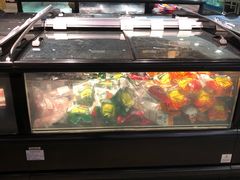 -中百仓储超市有限公司(越秀星汇维港店)
