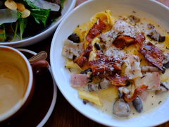 -ROAST coffee & eatery