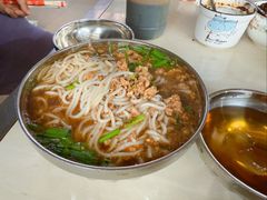 -正宗杨记普洱酸醋米线(总店)