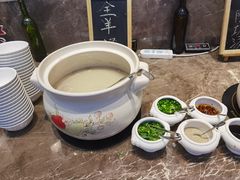 -齐河孔雀王温泉酒店·金孔雀自助百汇