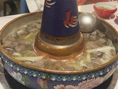 -毛辣果·贵州红酸汤牛肉火锅(西单店)