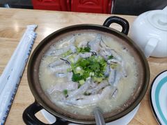 -盛燕泥丁粥