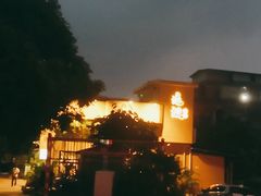-邊渡咖啡