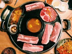-江南猪肉商会无限续吃(弘大店)