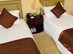 -上海华凯华美达广场酒店