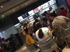 等位区-肯德基(常熟万达店)