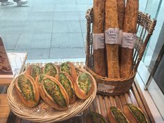 -巴黎贝甜(大宁国际商业广场店)