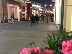 -王府井奥莱临潼小镇(临潼店)