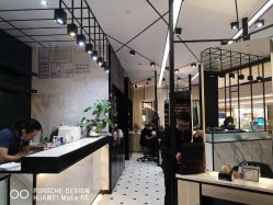 -HAIR CORNER