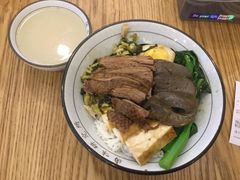 -狮头牌卤味研究所·卤味饭(花城汇南区店)