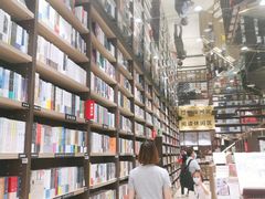 -钟书阁(群光广场店)