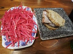 -老天桥酱肉烧饼夹肘子(天桥店)