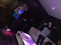 -里堂派对·独栋团建聚会小院轰趴馆(三圣乡店)