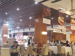 大堂-云海轩·海鲜自助-河北云瑧世纪大饭店1F