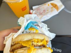 -麦当劳(上海虹桥站30B检票口楼上)