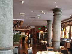 -八府香鸭·啫啫煲(华山路店)