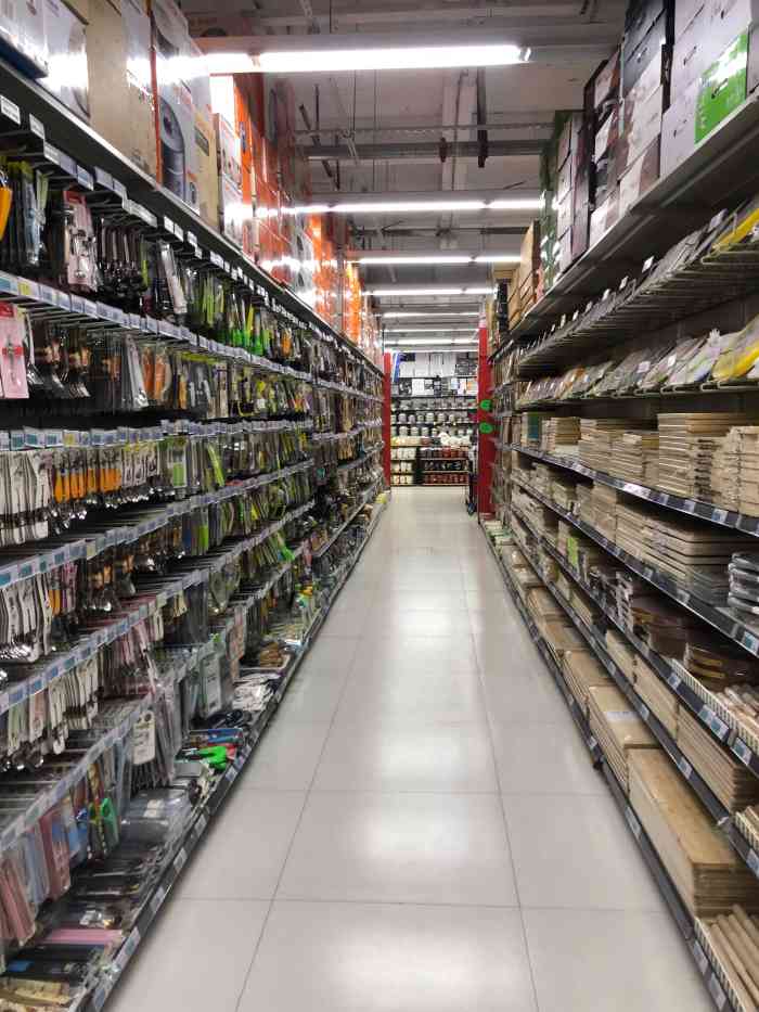 福润超市(中贸店)-"福润门口的淘气堡,单次现在是二十块钱一个.