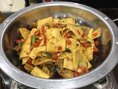 -湖南人家湘菜馆(镇江路店)