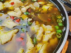 -有红鸡毛店·川菜(建设路店)