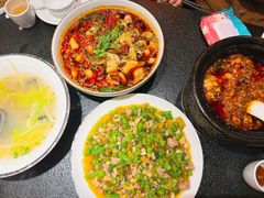 -万重锦·人文川菜馆(骡马市店)