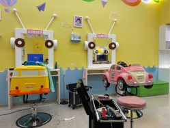 -爆米花儿童美发乐园