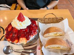 劳顶面包-劳顶笨咖啡(丽水宜家店)