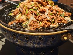 炙子烤呼伦贝尔羔羊肉-喜悦烤鸭·新京菜(王府井店)