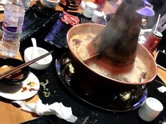 -果松木炭酸菜铜火锅·外婆参鸡汤