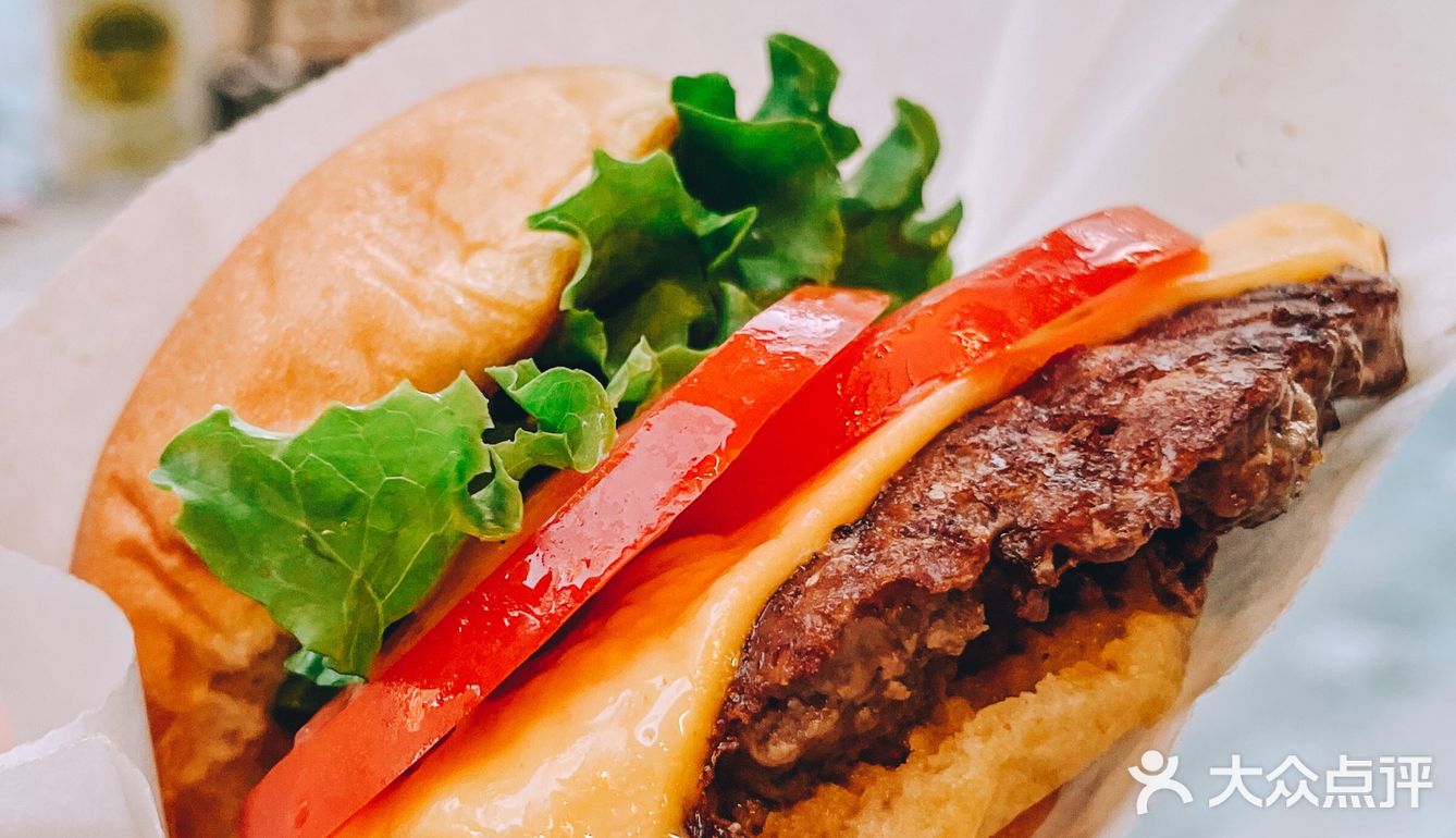 纽约汉堡人气王  好吃到舔手手🍔！