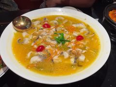 -山城外·非遗酸菜鱼(盛龙广场店)