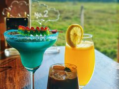 -Chom Cafe and Restaurant