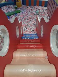 -LuckyStar幸运星家庭娱乐中心(东莞国贸店)