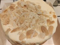 -蜜蜂小象·榴莲千层蛋糕(时代汇11栋店)