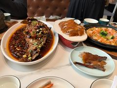 -梅利汴京烤鸭•开封豫菜地标店(东大街店)