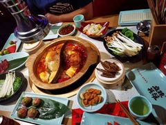 -麻辣英雄重庆火锅(二城广场店)