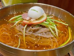 -明洞阿姨·韩式酱蟹烤肉·创意料理(三元桥店)