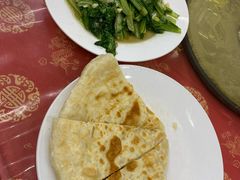 -明月食府(二区干二路店)