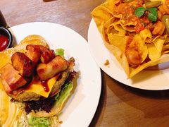 -拉亚汉堡经典餐厅(商城路店)