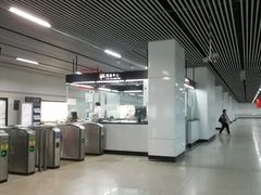 -龙溪路(地铁站)