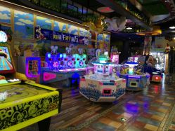 -卡通尼乐园(天一广场店)