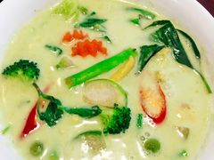 -Dang restaurant (patong phuket)