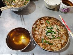 -正宗杨记普洱酸醋米线(总店)