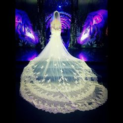 -Flora婚纱礼服定制租赁店