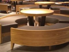 用餐区-星巴克(夏日百货店)