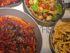 -巴厘龙虾·榜首油焖大虾(音乐学院·沿江酒馆店)