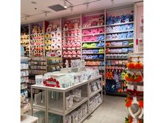 -名创优品(山东青岛华润万象城店)