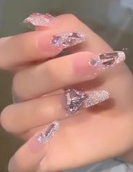 -丽心自助美甲美睫