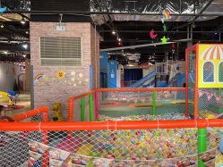 -塔塔王国·主题儿童游乐园(奥城商业广场店)