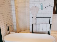 -郑州建业艾美酒店