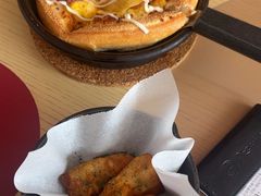 -必胜客(康华路店)